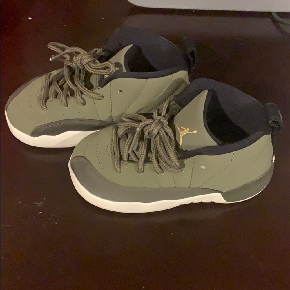 jordan retro 12
